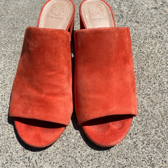 EUC Tory Burch Peep Mule Sandals Lancaster
Orange Suede Size 7.5 - Picture 8 of 12
